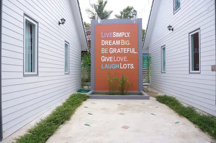 Ранонг: The White Village Ranong Resort (SHA Extra Plus)