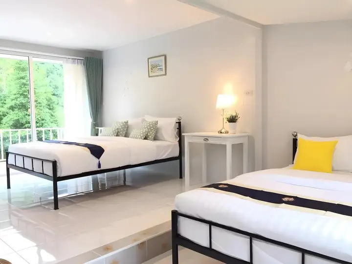 Ранонг: The White Village Ranong Resort (SHA Extra Plus)