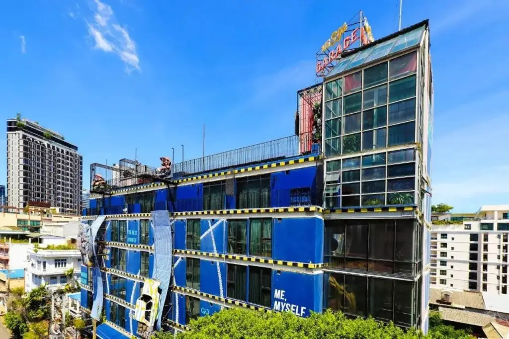 Бангкок: MeStyle Garage Hotel