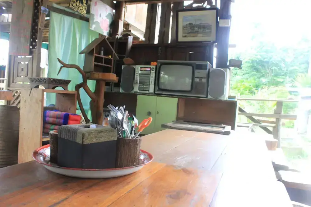 Соп-Поэнг: Chiangdao Wood House Homestay