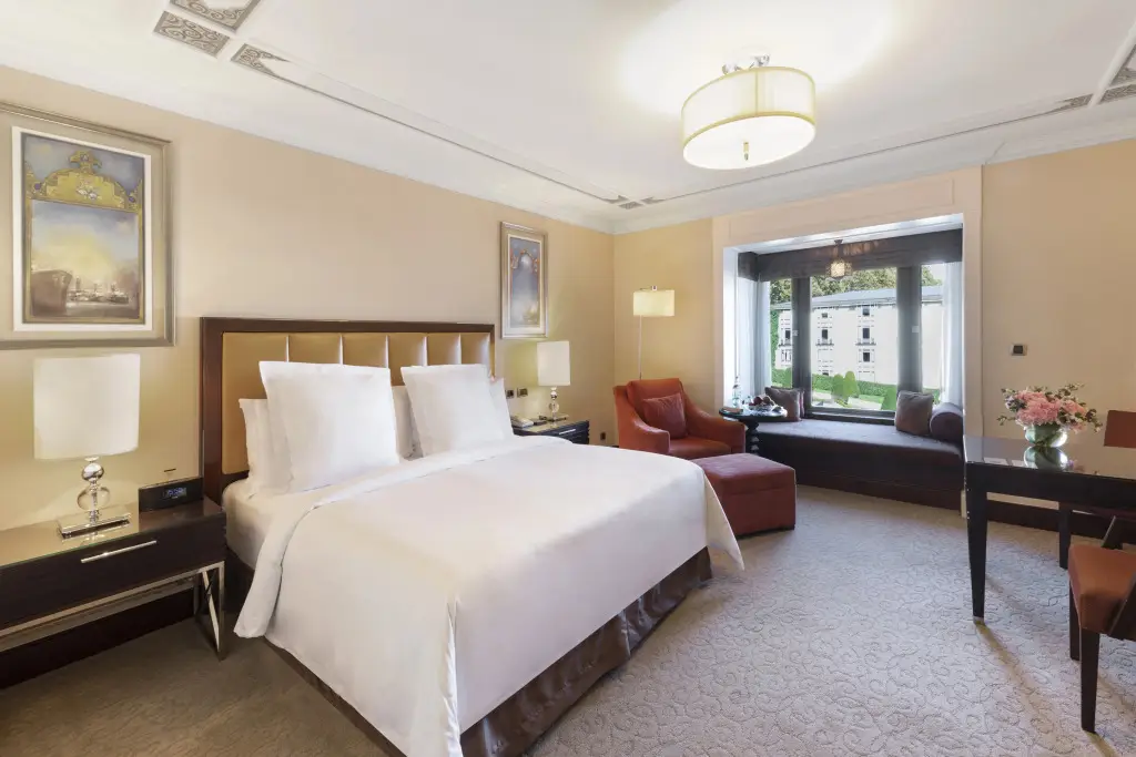 Стамбул: Four Seasons Hotel Istanbul at the Bosphorus