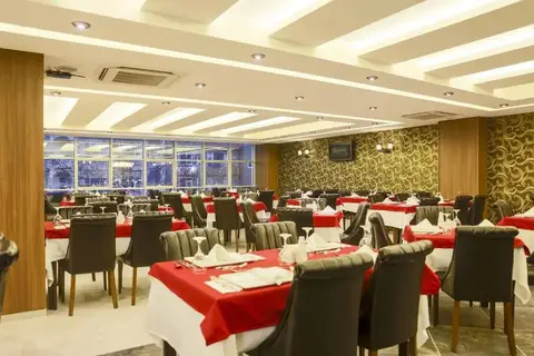 Inegol Royal Hotel — фото 1