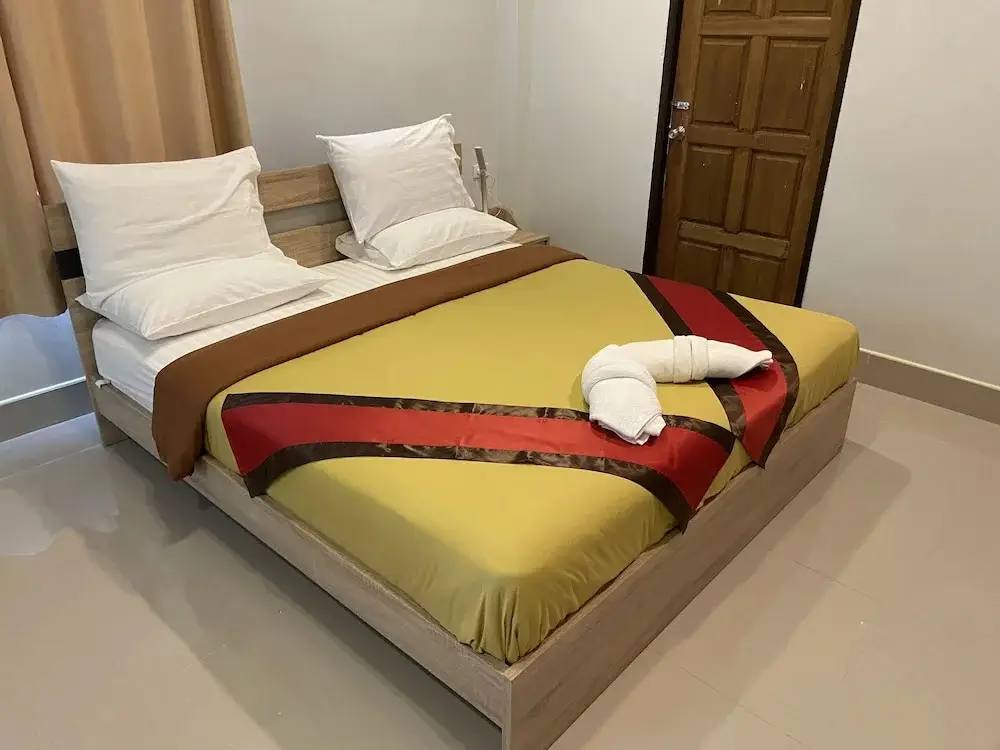 Хуай-Нам-Кхао: Brown Andaman Krabi resort and cafe