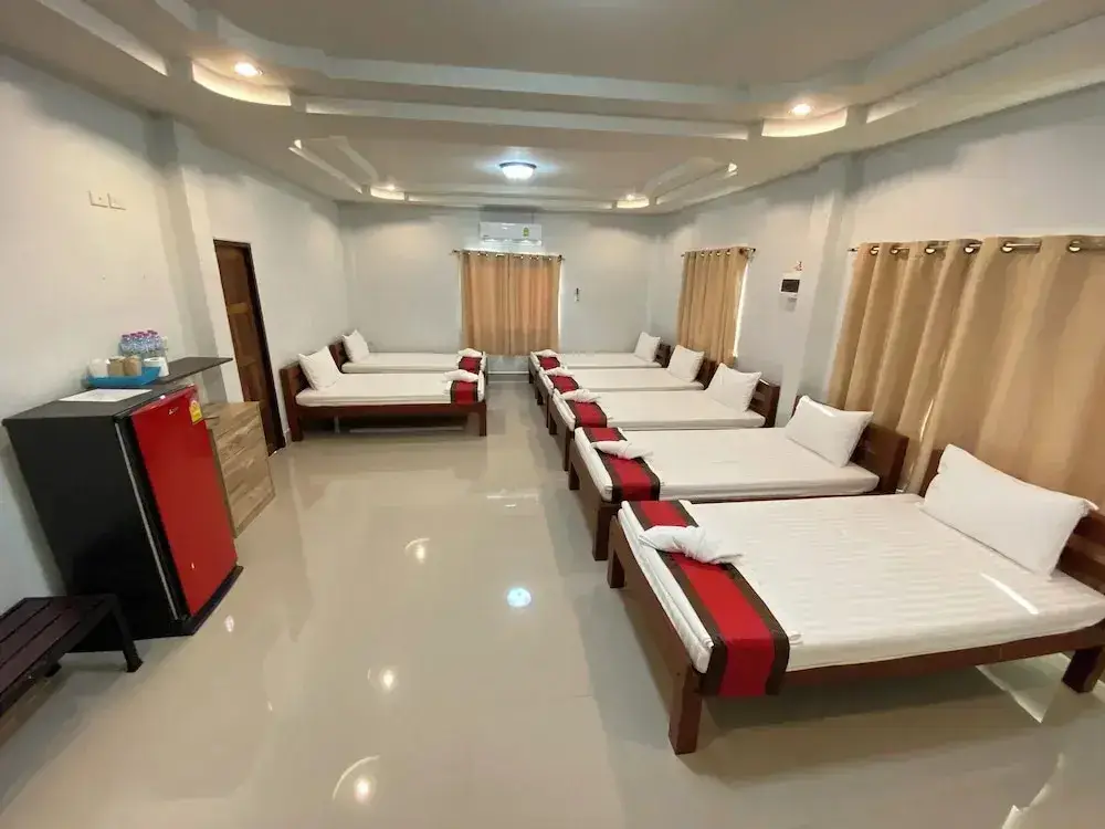 Хуай-Нам-Кхао: Brown Andaman Krabi resort and cafe