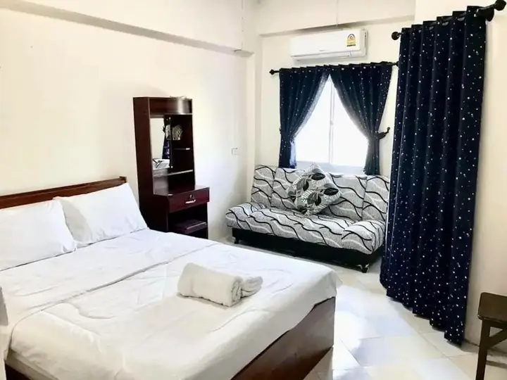 Рои Эт: Orchid Apartment