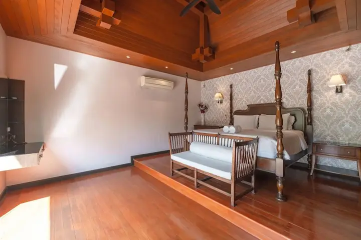 Пхукет: Private 6BR Tropical Estate near Nai Harn Beach