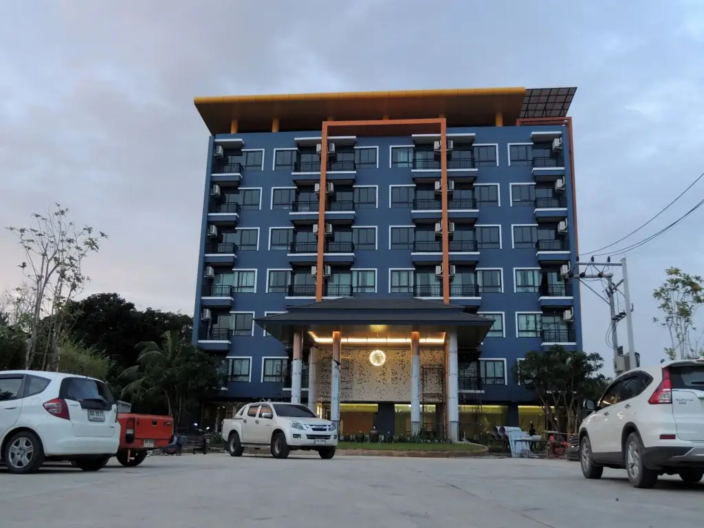 Хатъяй: The U-Time Hotel