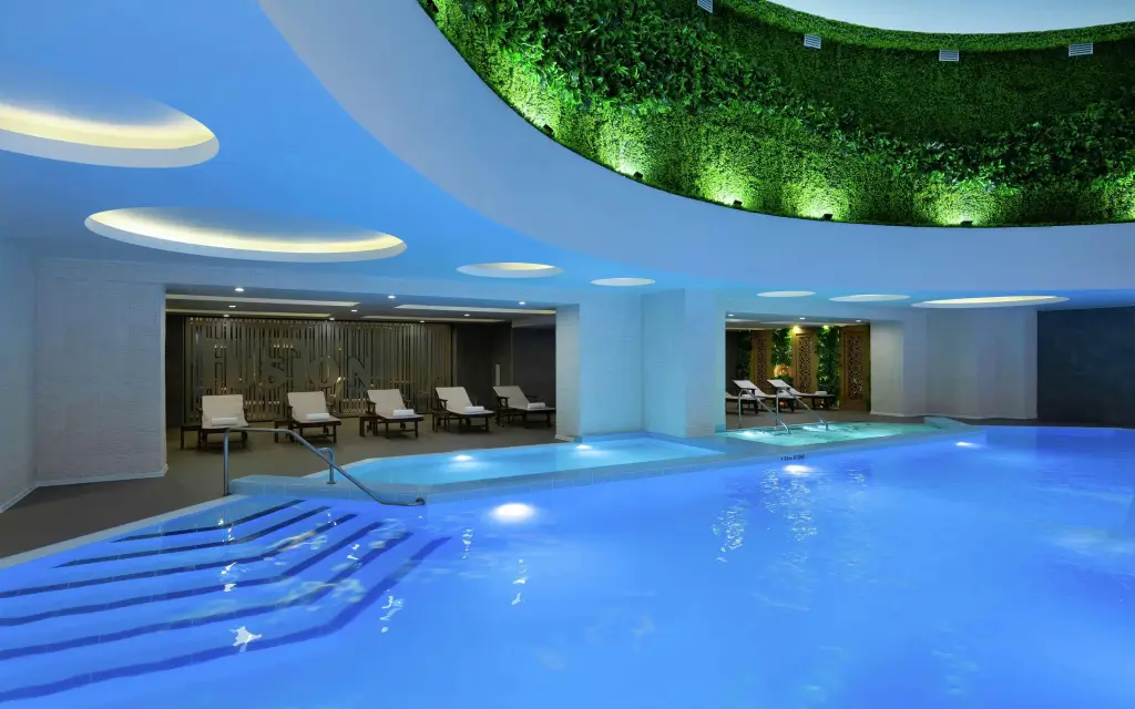 Алматы: Отель DoubleTree by Hilton Almaty