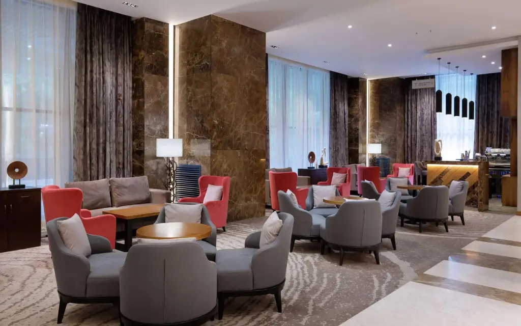 Алматы: Отель DoubleTree by Hilton Almaty