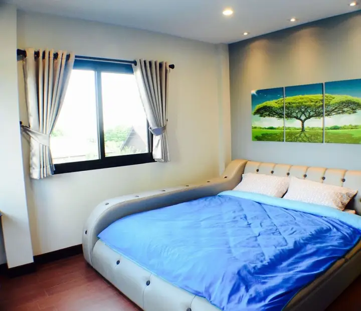 Бангкок: 4 Bedroom House at Skytrain