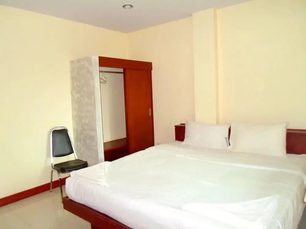 Сураттхани: S Vittayakorn Apartment