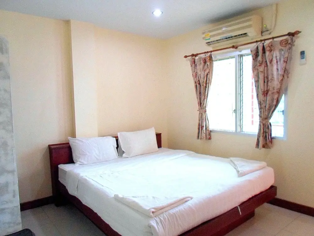 Сураттхани: S Vittayakorn Apartment