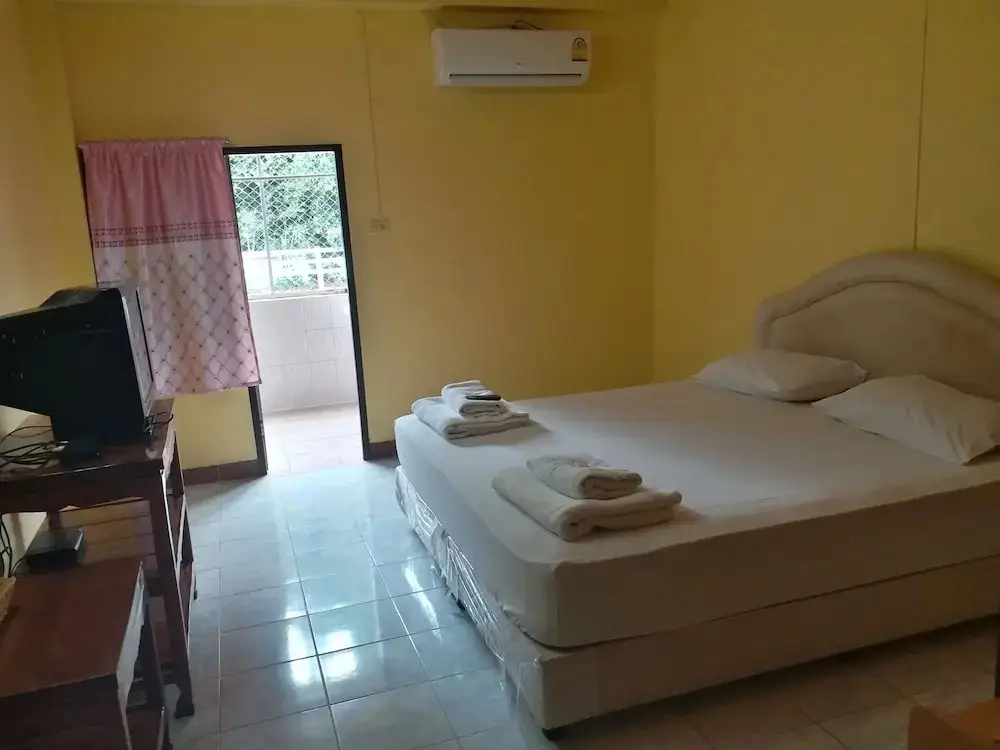 Сунг-Ноэн: Sema Nakhon Hotel