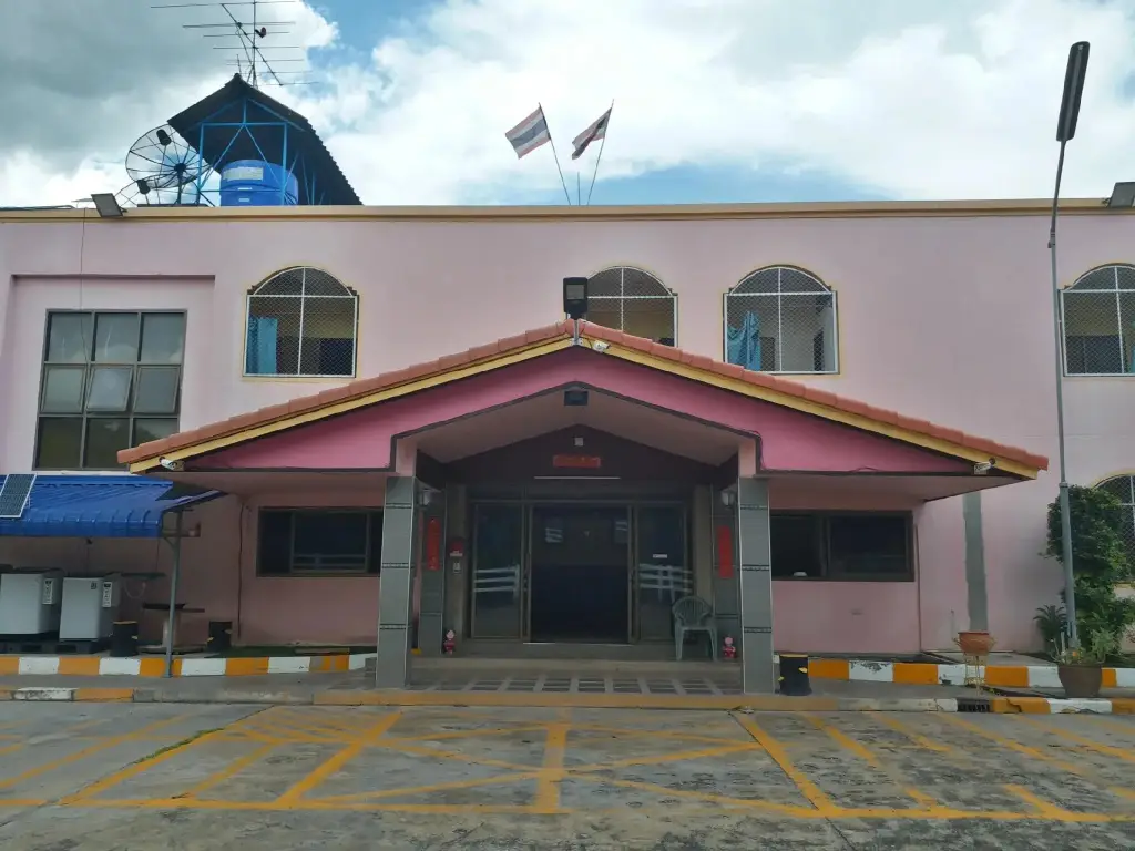 Сунг-Ноэн: Sema Nakhon Hotel