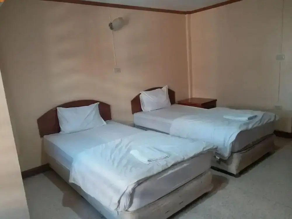 Сунг-Ноэн: Sema Nakhon Hotel