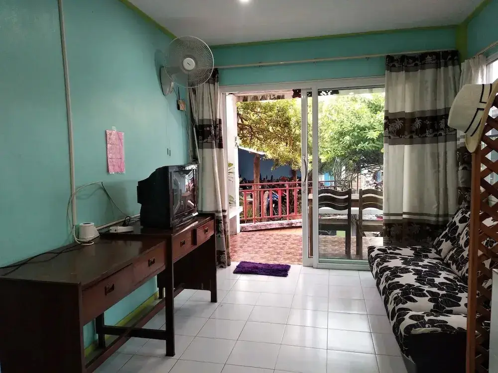 Ко-Лан: Nong Amm Homestay