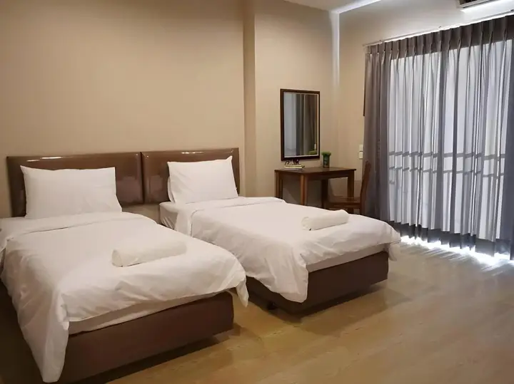 Транг: Chompu Nakarin Apartment