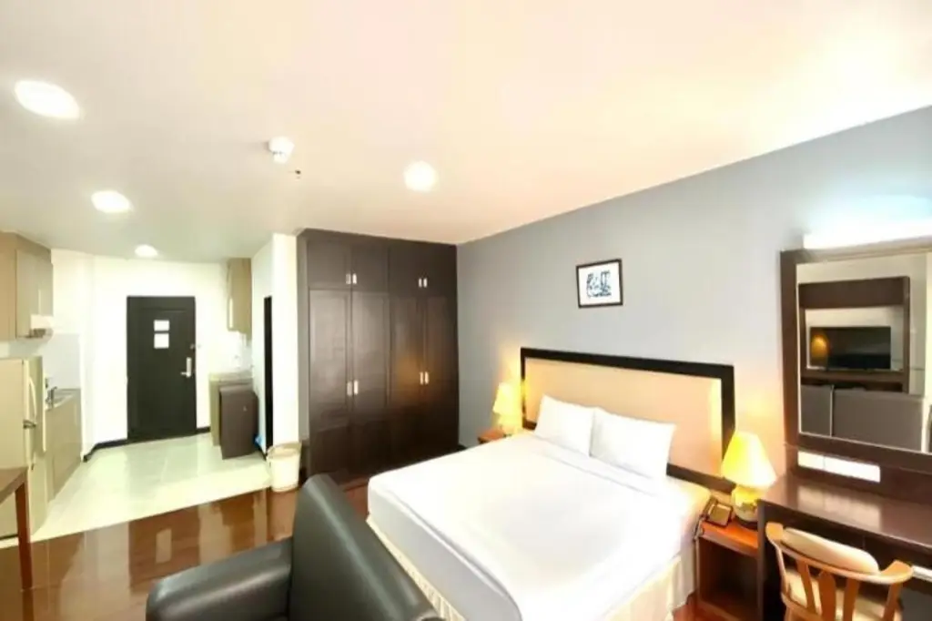Сирача: J - Town Serviced Apartments