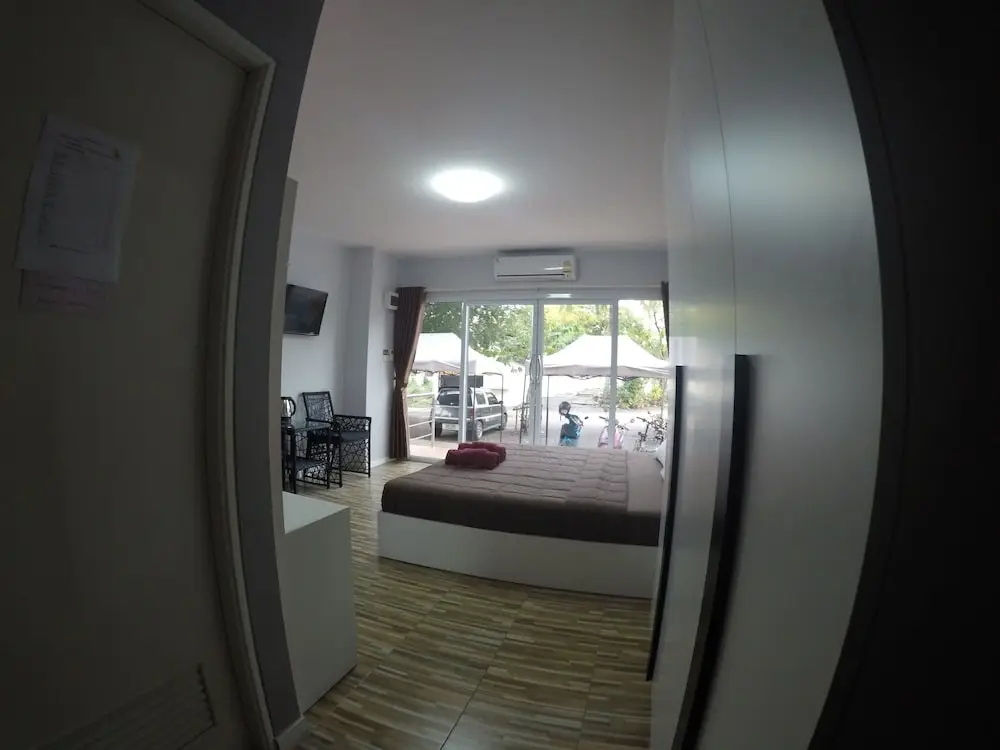 Кхлонг-Янг: R2 Apartment Service