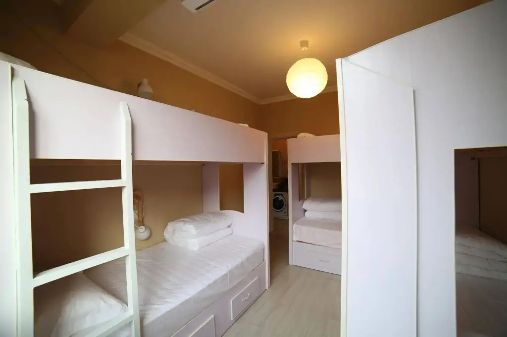 Сиань: NanShaoMen South gate BC Party Villa Pogoda
