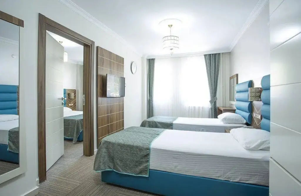 Инегол: Oylat Kaplicalari Caglayan Otel