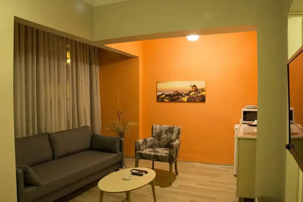 Измир: Itimat Otel Karsiyaka