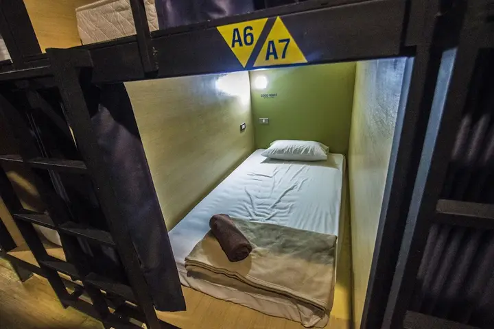 Муанг: Black Panther Hostel