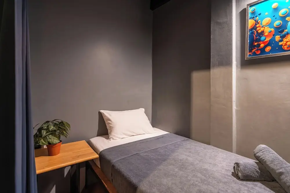 Муанг: Black Panther Hostel