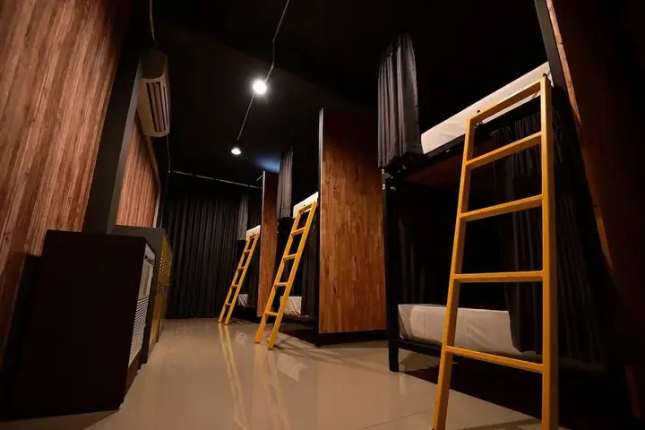Бангкок: Room 22 Hostel - near Chinatown