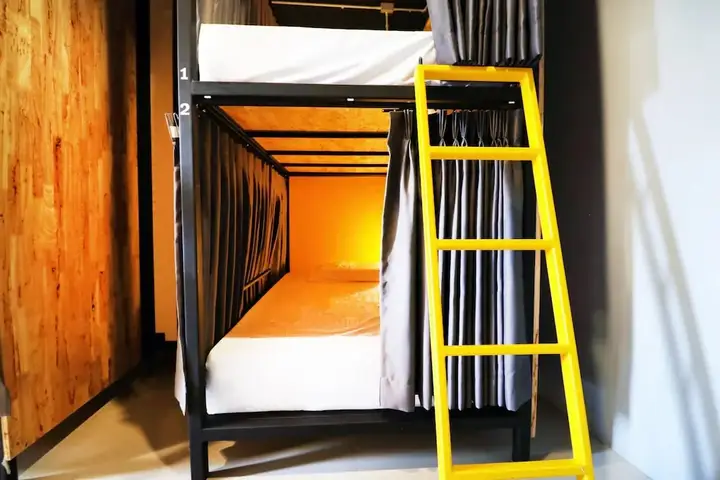 Бангкок: Room 22 Hostel - near Chinatown