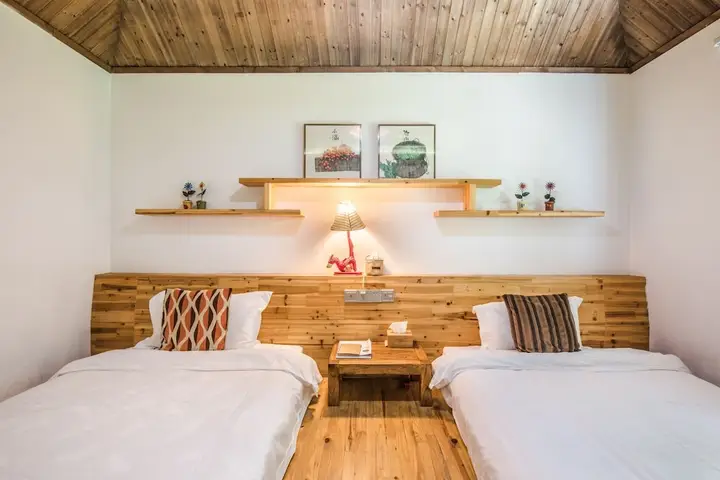 Нинбо: Banmajia Guesthouse Huayuzui