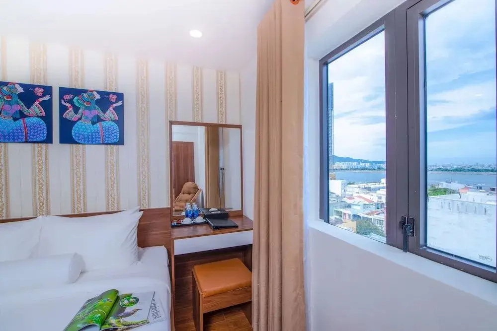 Дананг: Rest Hotel & Apartment Riverside Da Nang