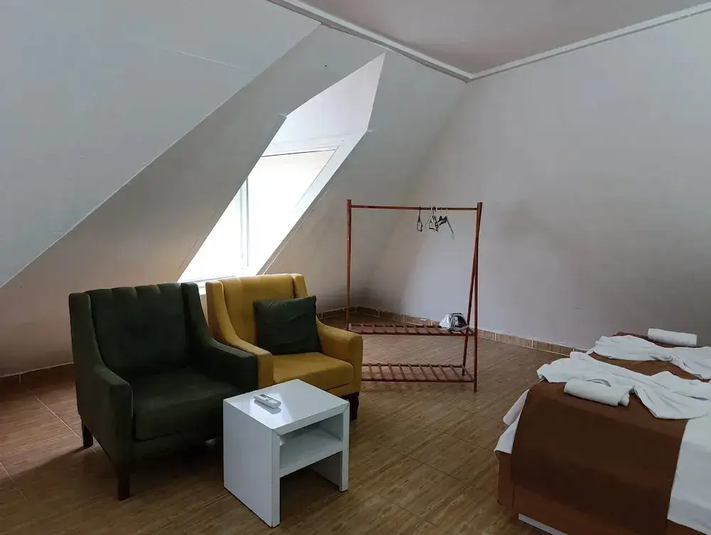 Калеучагиз: 3 House Apart