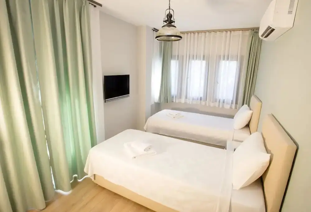 Датча: Pharos Hotel