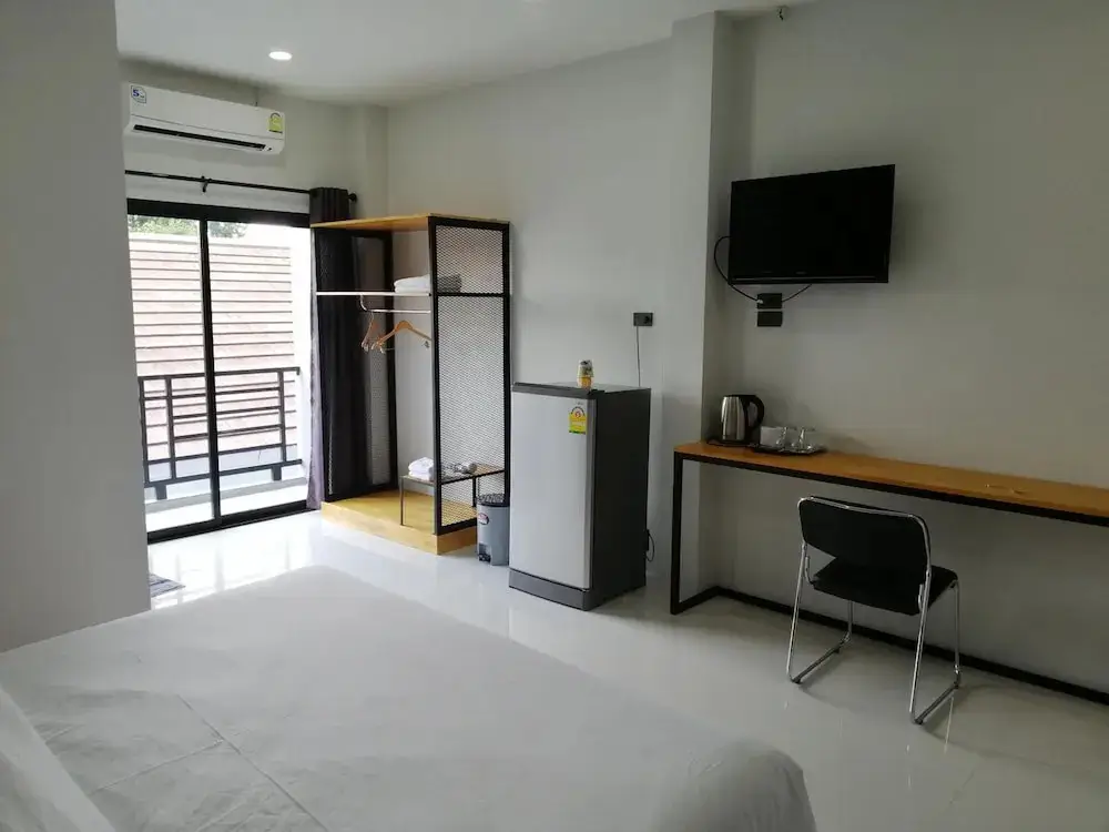 Сураттхани: DD Modern House