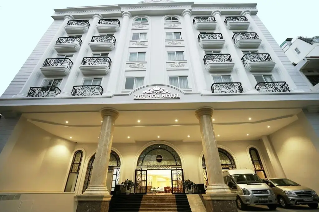 Sandals Lily Hotel — фото 1