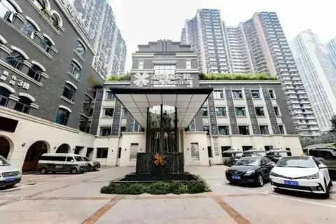 Bolianhui Hotel(Monument to the people's Liberation Shibati Store) — фото 1