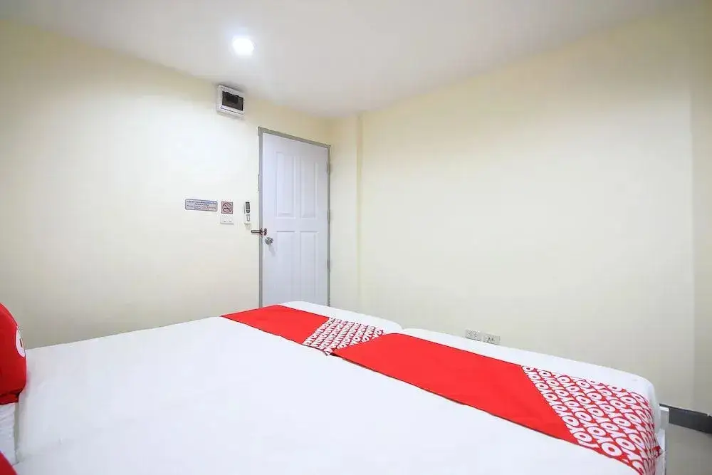 Бангкок: OYO 439 Bed and Bus Hotel