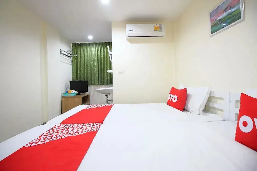 Бангкок: OYO 439 Bed and Bus Hotel