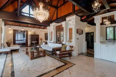 Classy 4-BR Seaview Villa at Surin Beach — фото 1