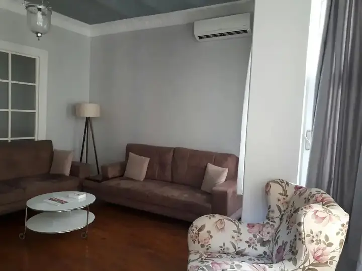 Стамбул: Cozy 3 Bedroom Flat near Galata Tower