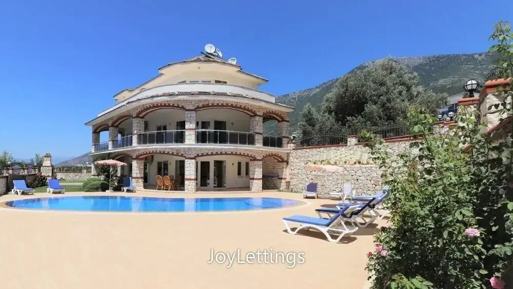 Фетхие: Villa NKL1 by JoyLettings