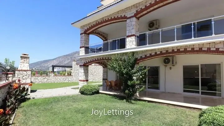 Фетхие: Villa NKL1 by JoyLettings