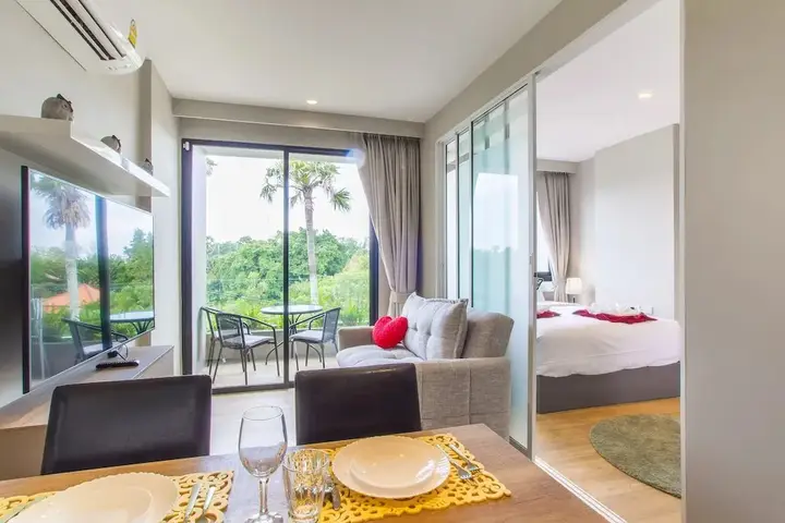 Пхукет: 1 Bdr Apartment at Bangtao Beach (900m)