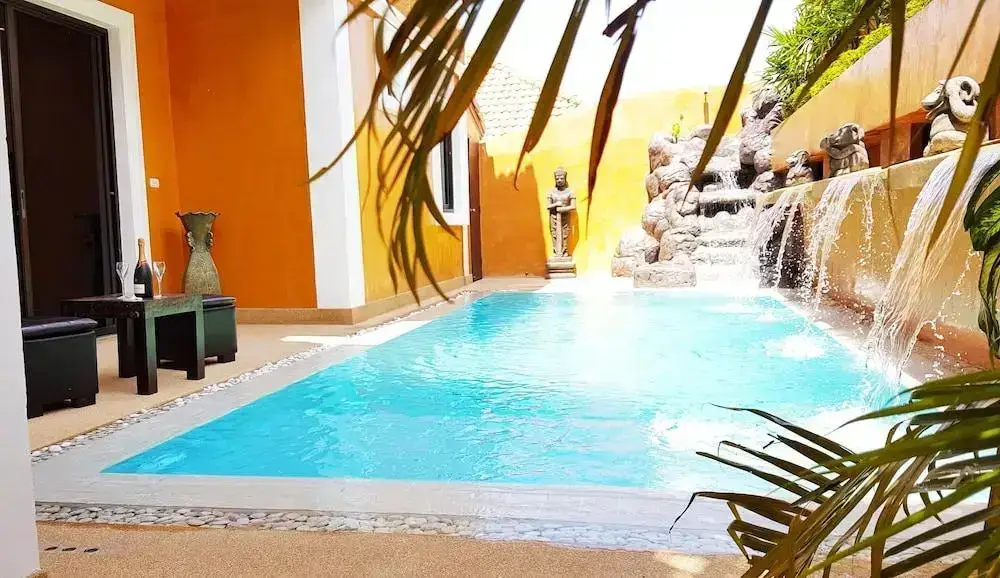 Паттайя: WOWLAND Luxury Pool Villa Pattaya Walking Street