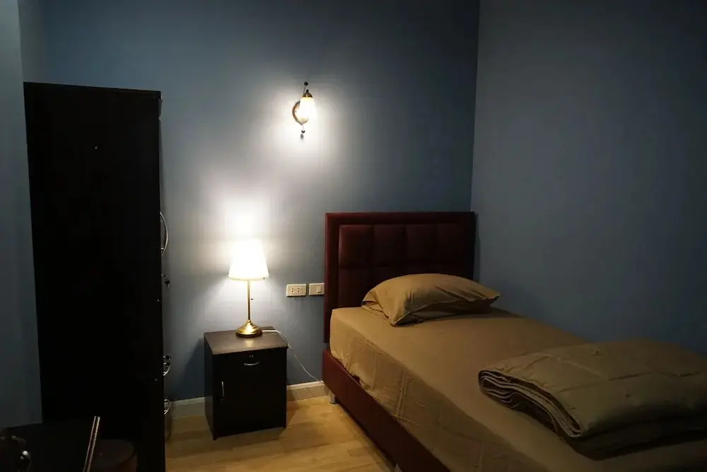 Бангкок: Mangkon Hostel