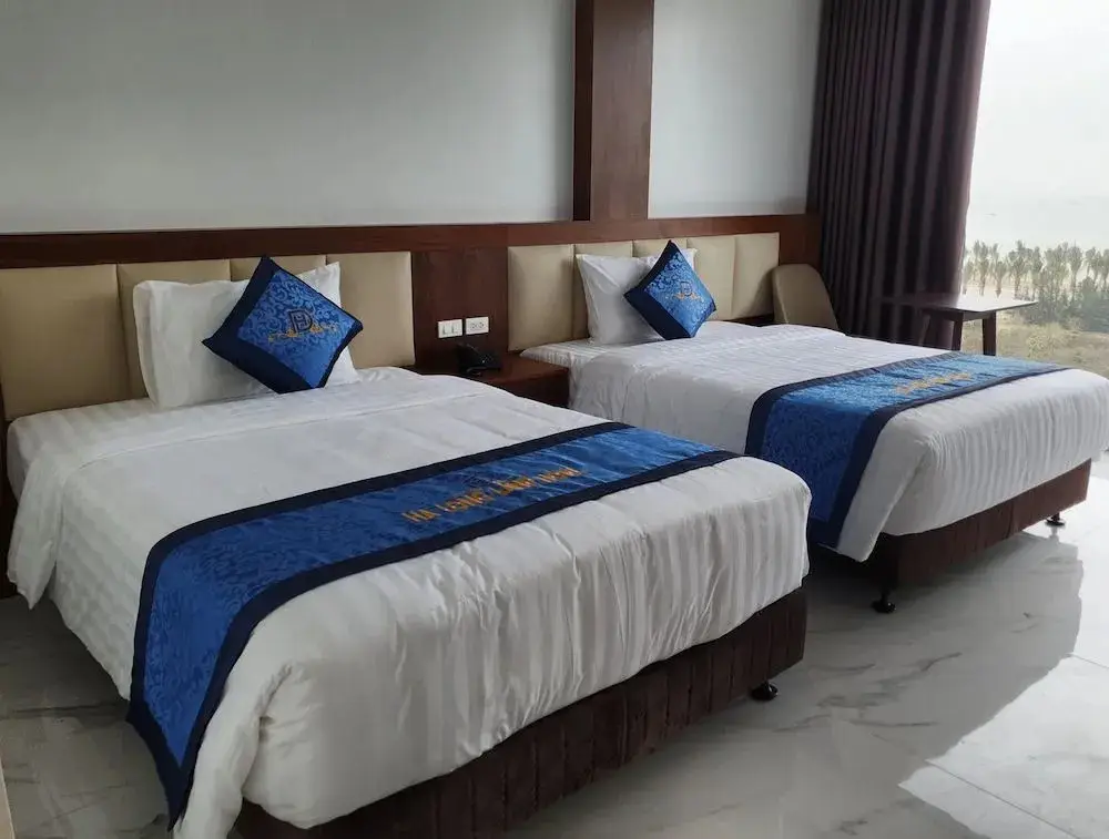Халонг: Ha Long Land Hotel