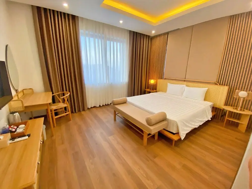 Халонг: D'Lioro Hotel & Resort