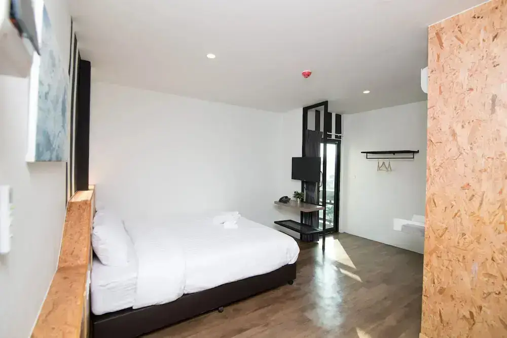 Муанг: J & P Guest House