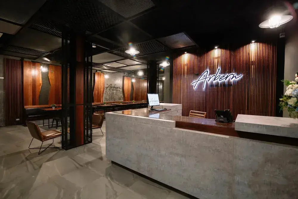 Муанг: J & P Guest House